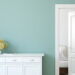 As cores de parede que mais valorizam móveis brancos na decoração