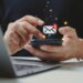 O excesso de notificações no celular afeta a concentração, segundo psicólogos