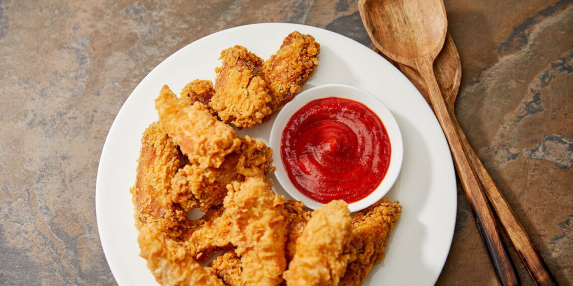 Nuggets no micro-ondas? O truque que mudou minha rotina