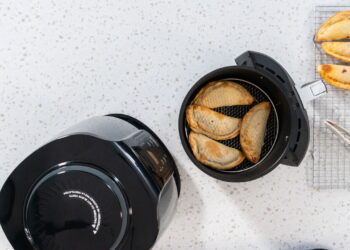 Pastel sem fritura no micro-ondas para quem ama praticidade na cozinha