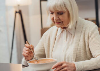 Sopas proteicas que aquecem o corpo e fortalecem a imunidade