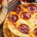Essa massa está conquistando quem ama pizza e não quer perder tempo