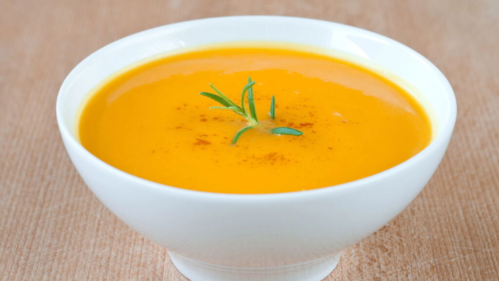 Sopa queridinha dos nutricionistas tem ingrediente que relaxa o corpo
