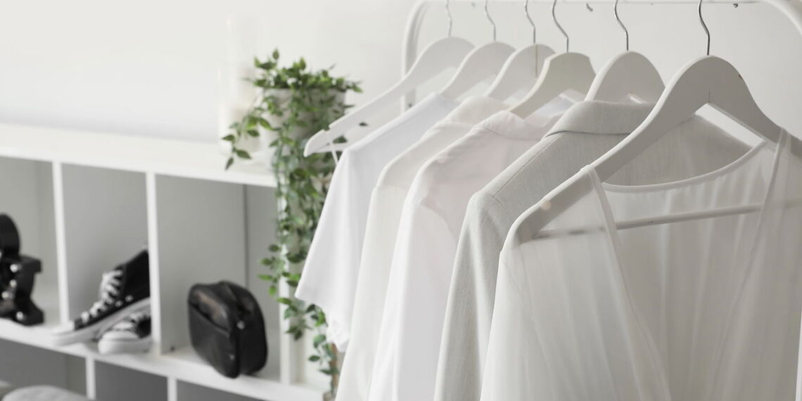 Truque secreto que deixa roupas brancas ainda mais claras