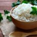 Como fazer arroz no micro-ondas para ficar cozido e soltinho