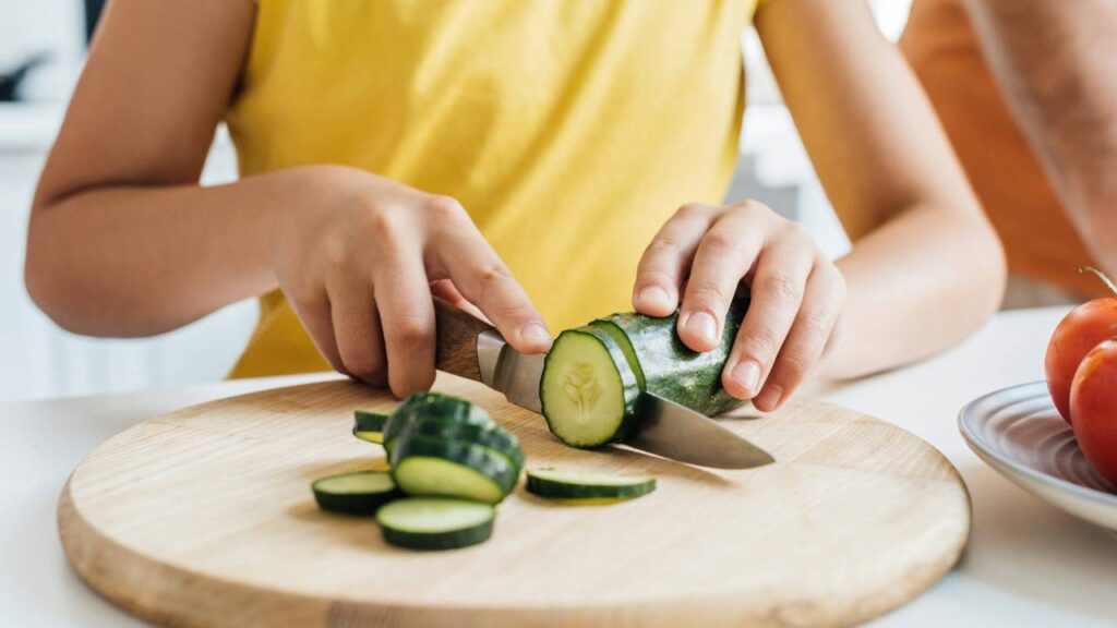 Alimentos que reduzem o inchaço e melhoram o bem-estar, segundo nutricionistas