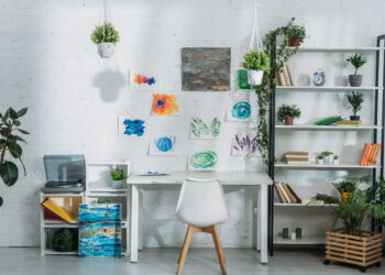 3 plantas para organizar closets e trazer um toque moderno