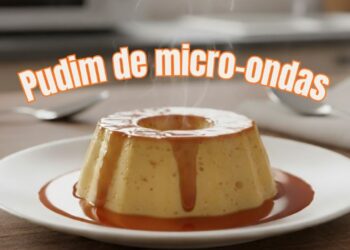 Nem leite condensado, nem farinha: aprenda a fazer esse pudim de micro-ondas espetacular