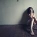 Por que mulheres temem ficar sozinhas e como superar esse medo, segundo a psicologia