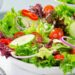 Receitas de saladas com ervas que apoiam a imunidade