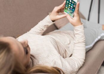 Como sair das redes sociais pode revitalizar sua mente, segundo a psicologia