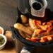 Nem frita, nem assa direito, os alimentos que não combinam com a Air Fryer