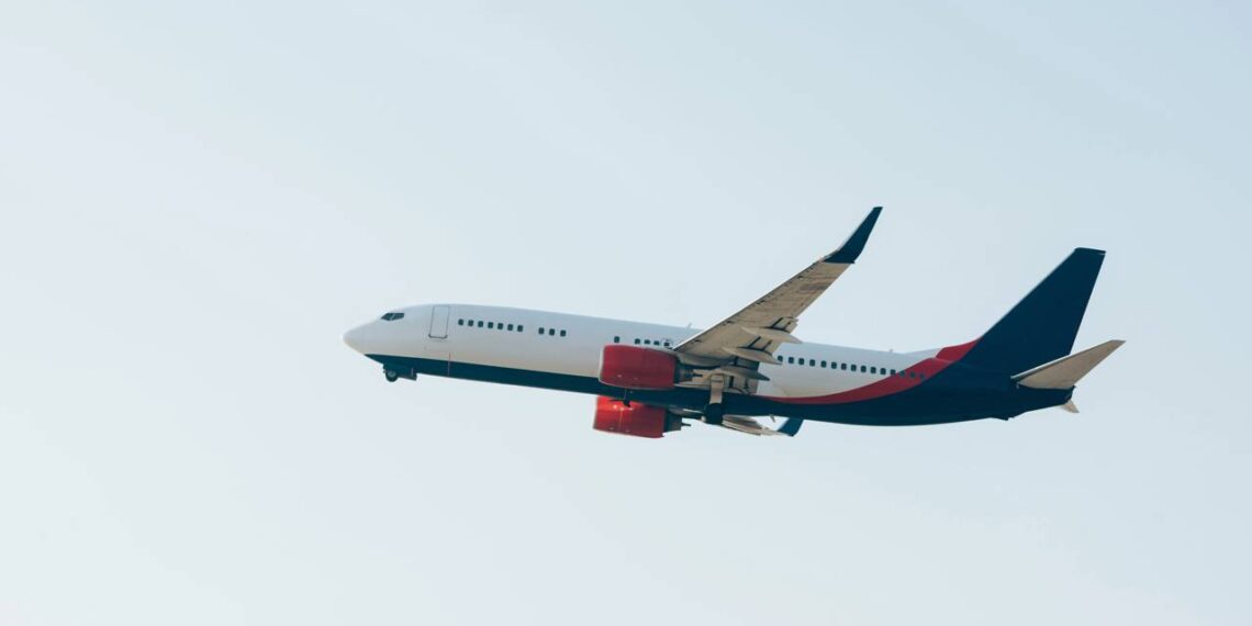 Companhia aérea entra com pedido de falência com milhões em dívidas e ações judiciais