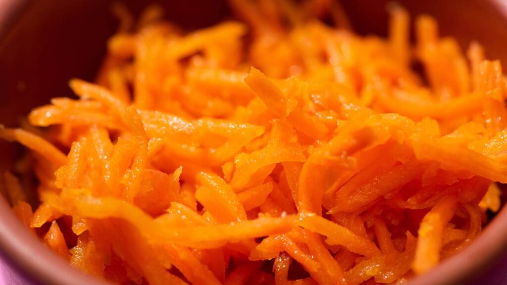 Pãezinhos recheados com atum: um jantar fácil, sem farinha e sem forno