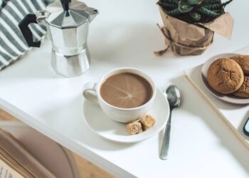 Como economizar e personalizar seu café da manhã no hotel