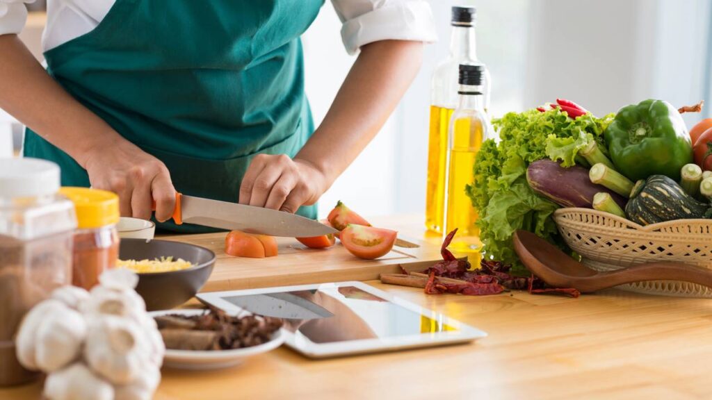 Aprenda a temperar como os chefes e transforme seus pratos