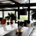 Decoração all black: como ousar no preto sem pesar o ambiente