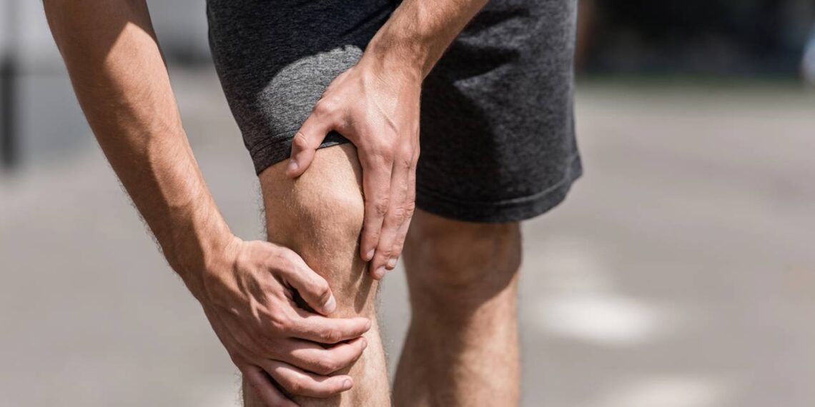 Dor no joelho ao correr pode surgir por erro simples e atrapalhar até treinos leves