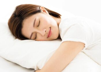 Esta é a pior posição para dormir, segundo especialista