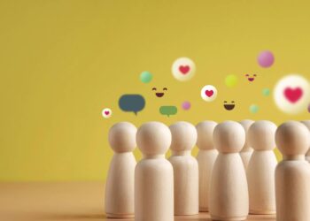 Como uma pessoa com personalidade extrovertida se comporta no dia a dia