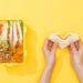 Como escolher lanches rápidos e saudáveis para o dia a dia, segundo nutricionista