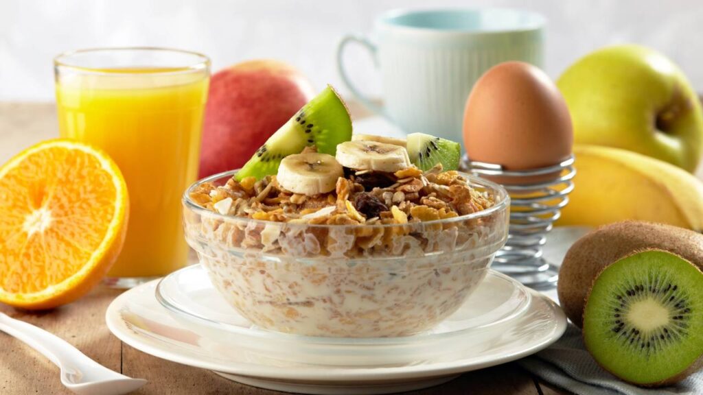 Como escolher lanches rápidos e saudáveis para o dia a dia, segundo nutricionista