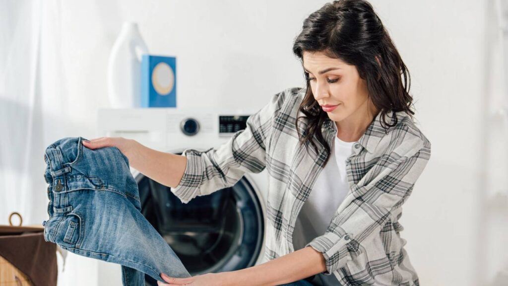 Como remover super cola da roupa com 3 ingredientes