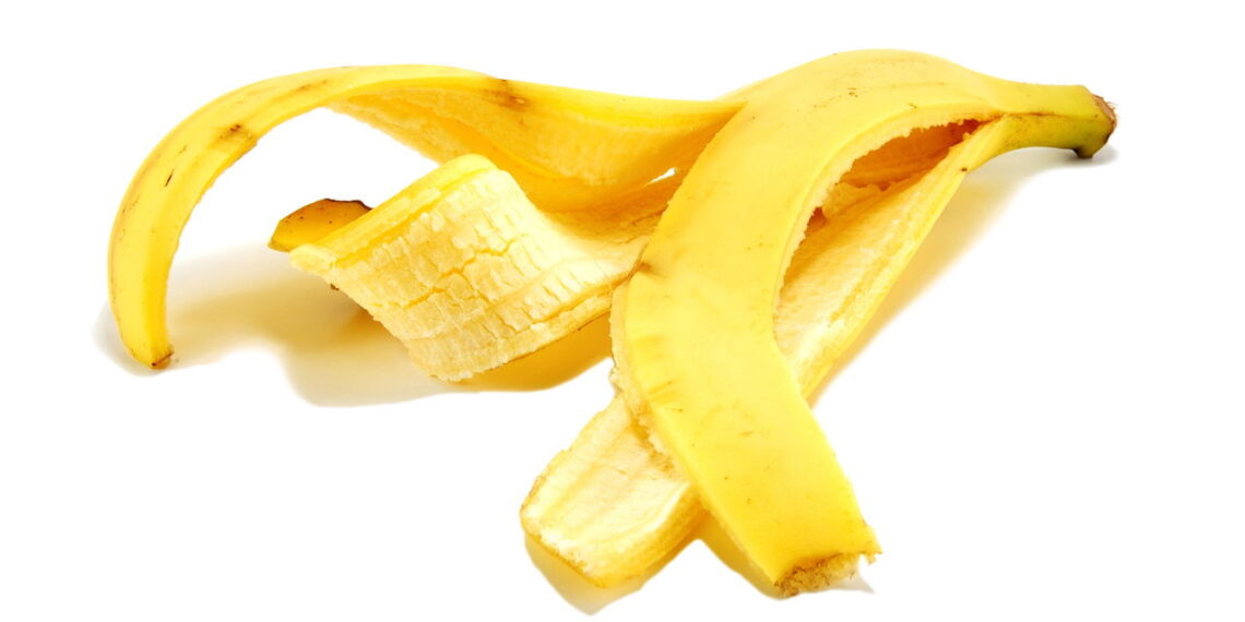 Casca de banana com vinagre, a mistura para usar na limpeza e nas plantas
