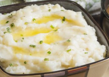 Dica de chefs para um purê de batata incrivelmente cremoso