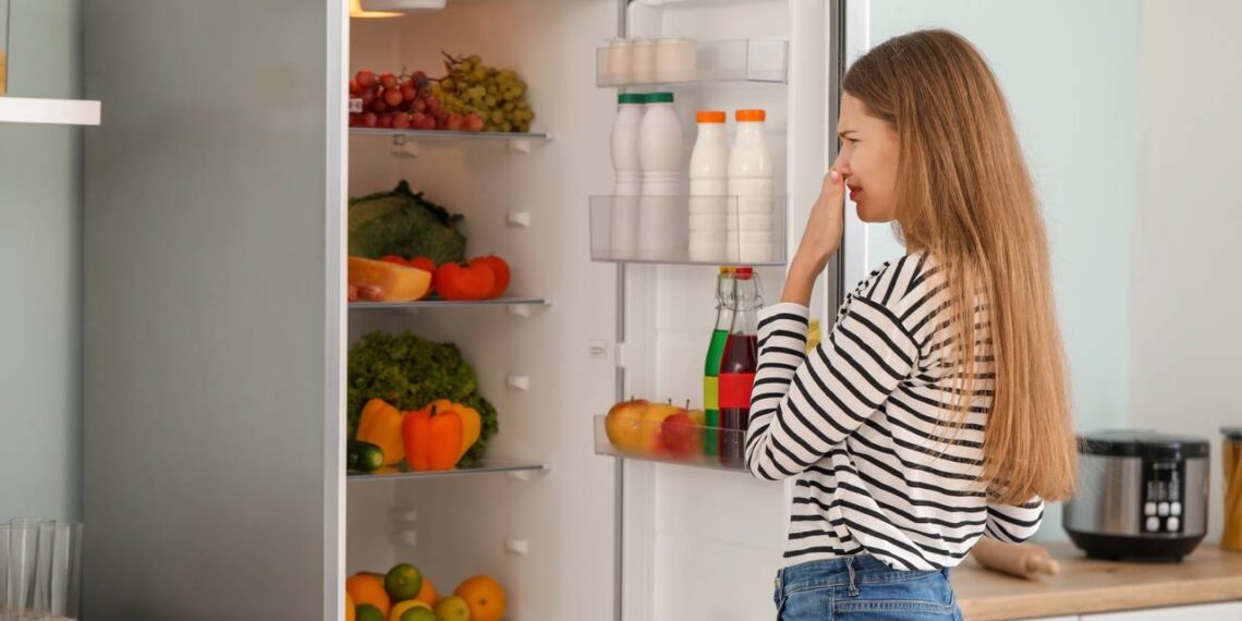 Como eliminar odores persistentes usando ingredientes que você já tem