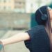 O que significa ouvir a mesma música várias vezes, segundo psicologia
