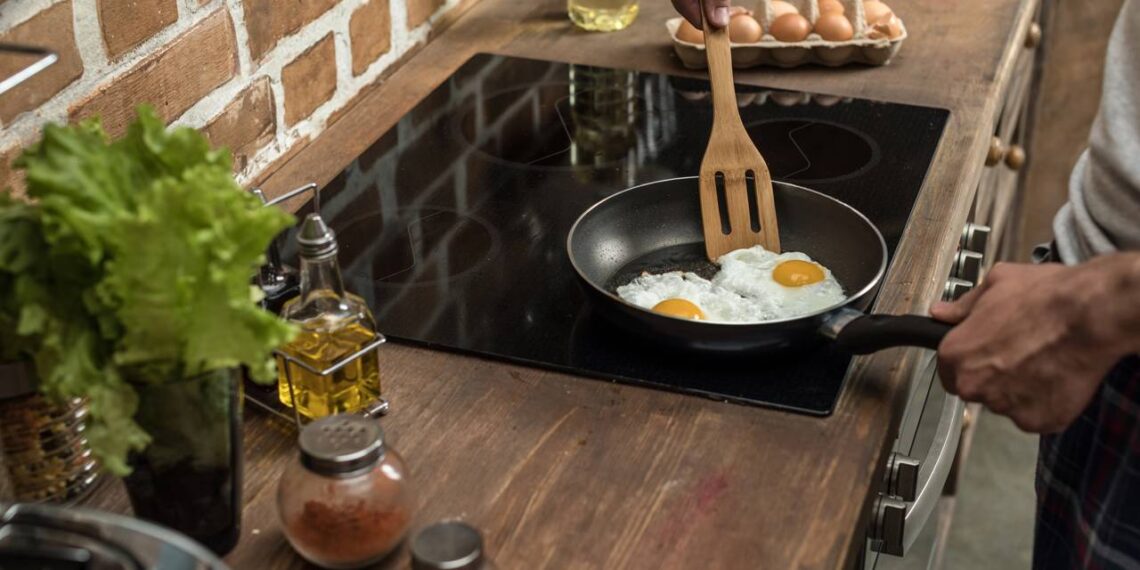 O truque mais eficaz para fritar ovos sem grudar na frigideira