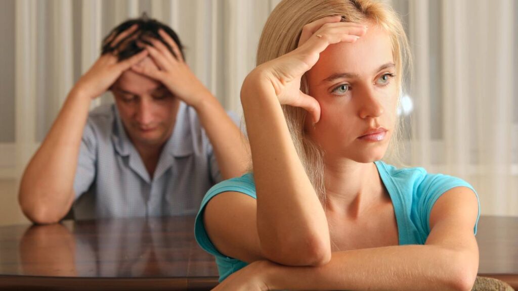 Por que descontamos o estresse em quem mais amamos, segundo a psicologia
