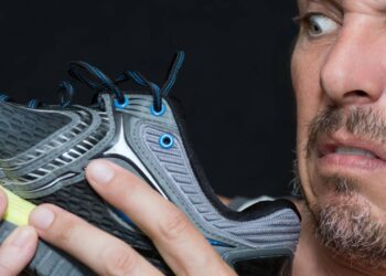 Truque com o freezer que salva seus sapatos do mau cheiro