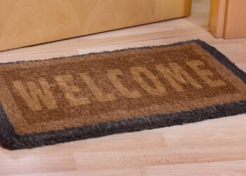 Como usar tapete vinílico estampado em cada ambiente da casa