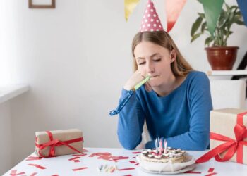 Por que você fica triste no seu aniversário, segundo psicologia
