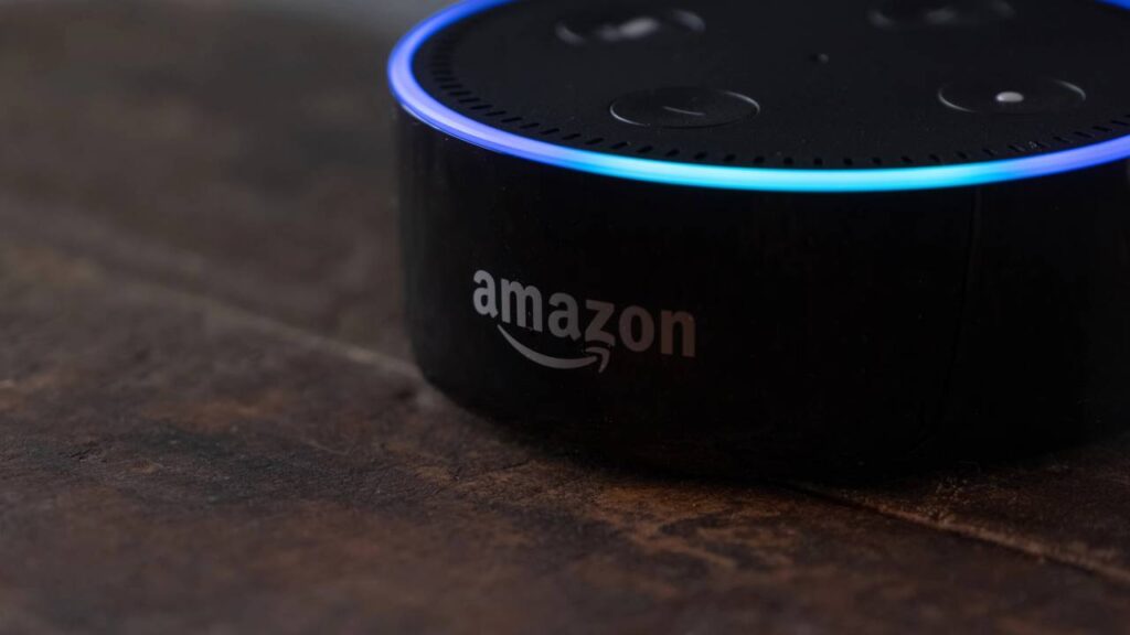 Como assistentes virtuais reconhecem comandos de voz com precisão
