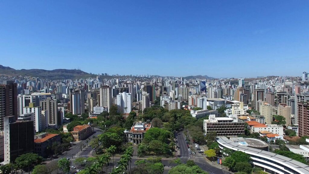 Capital brasileira encanta turistas com seu charme cultural e modernidade 