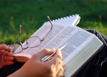 Salmos 118:17 revela como a fé pode dar propósito mesmo na dor