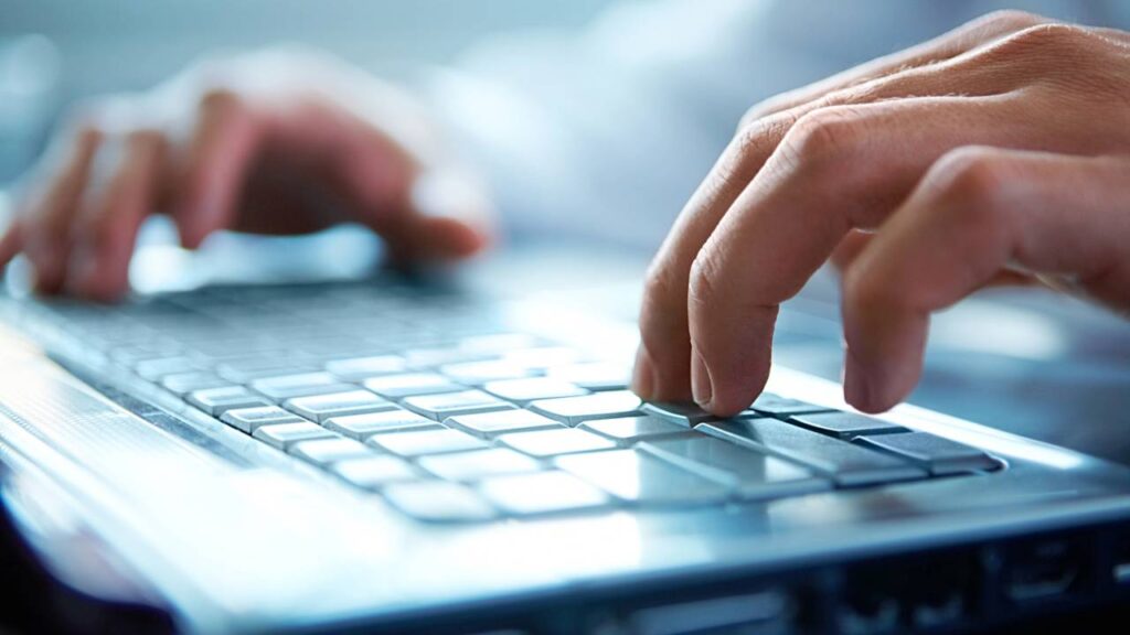 Como escolher uma senha mais segura e lembrável para suas contas