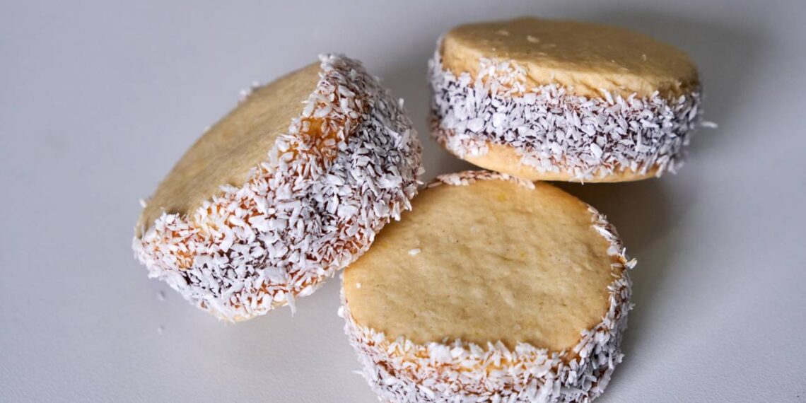 Doce de amido de milho simples e cremoso que fica pronto em 10 minutos pro café da manhã