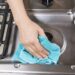 Criei sprays desengordurantes caseiros para a cozinha usando poucos ingredientes da despensa e abandonei de vez os produtos comerciais