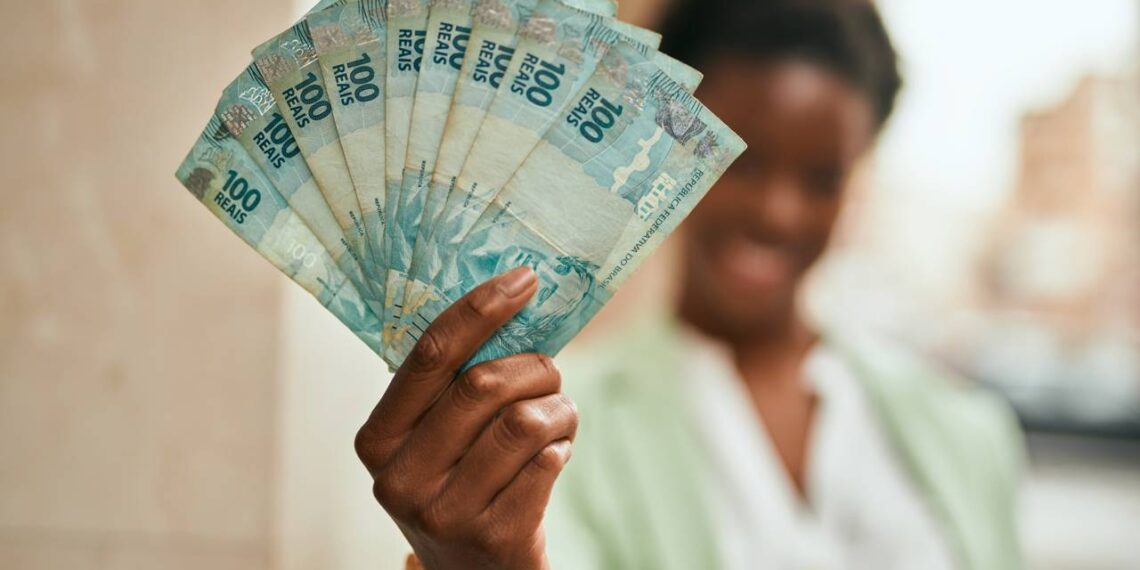 Salário mínimo ideal para 2025 deveria ser mais de R$ 7 mil, segundo o Dieese