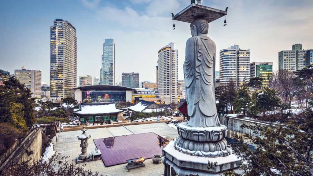 Cidade coreana atrai turistas do mundo inteiro por sua cultura diversificada