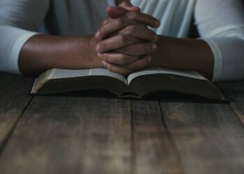 Passagens bíblicas para usar em orações antes de dormir