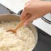Como evitar que o arroz queime no fundo da panela