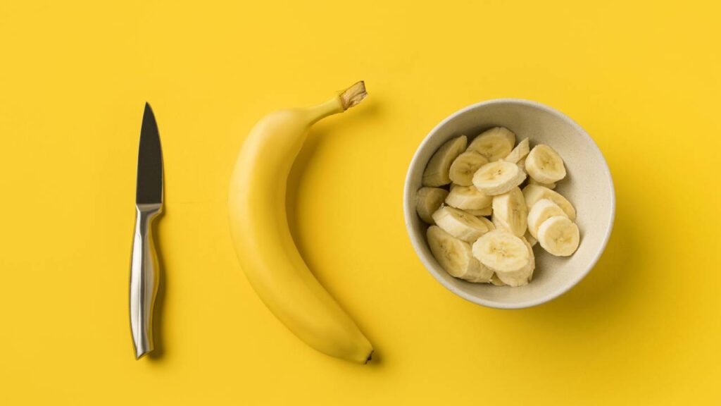Truque de cozinha que mantém bananas frescas por até 16 dias