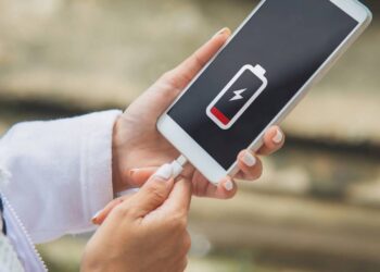 Dicas para estender a bateria do smartphone sem desligar funções essenciais