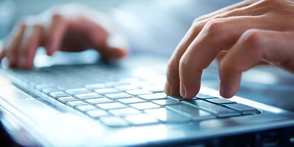 Governo Federal amplia parceria com gigante da tecnologia para oferecer cursos gratuitos