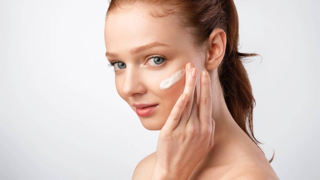 Rotina de skincare eficaz para adolescentes com acnes e pele oleosa